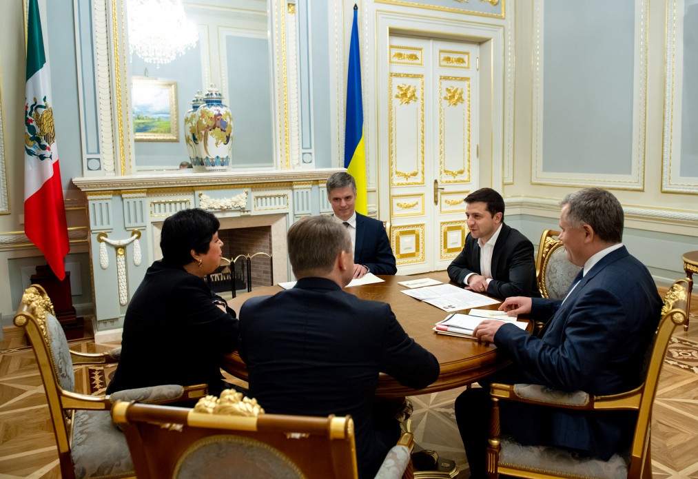 Президент України прийняв вірчі грамоти у низки послів