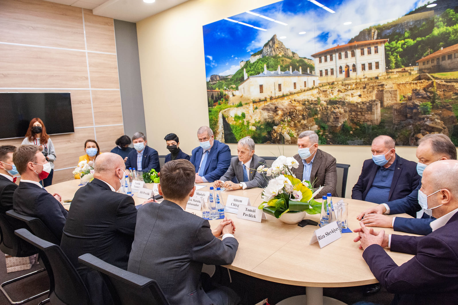 The Ambassador of the Czech Republic awarded the leader of the Crimean Tatars with the medal "For Merits in Diplomacy"