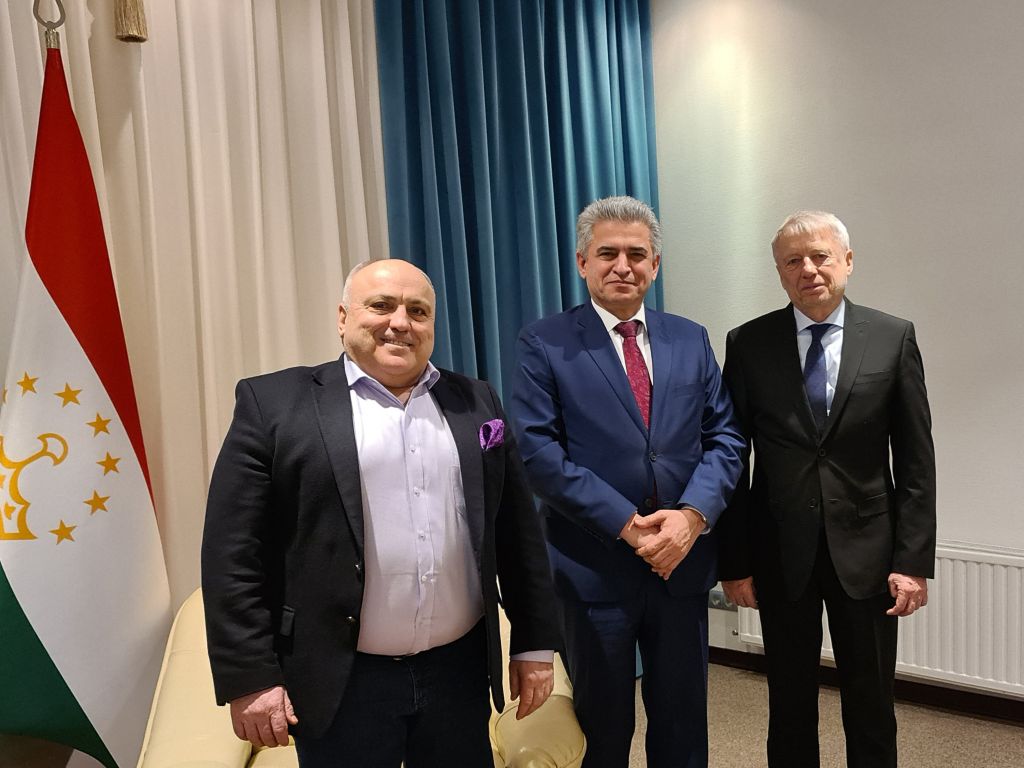 Посол Таджикистана встретился с Генеральным директором VOGT MEDICAL