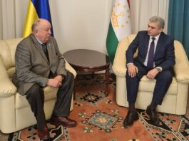 Посл Таджикистану зустрівся з главою правління Всеукраїнської фармацевтичної палати