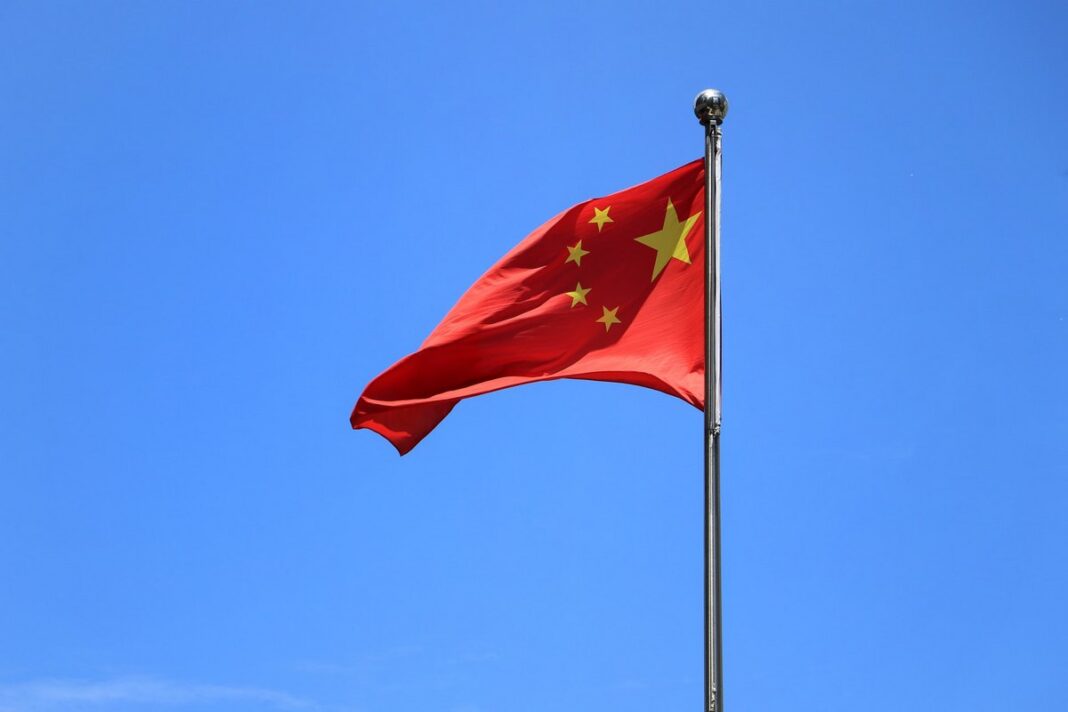 Китай объявляет санкции против физических и юридических лиц в США и Канаде