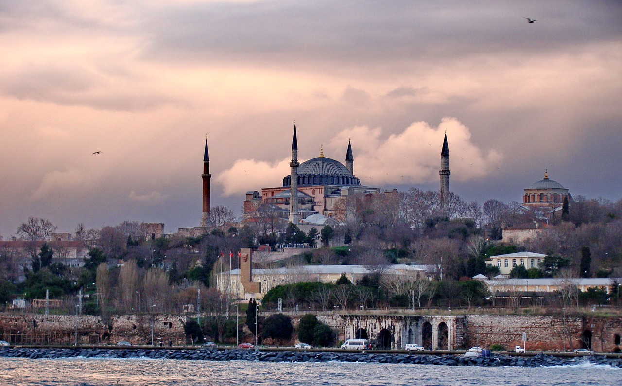 Турция обновила правила для туристов в 2021 году
