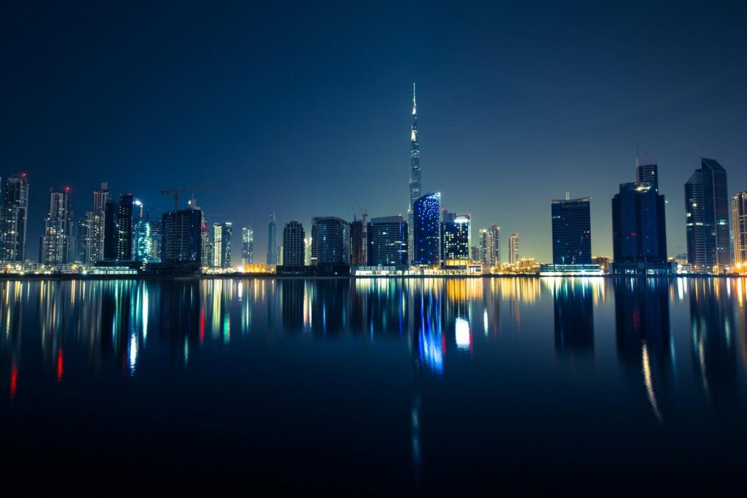 ОАЭ вводят многократные туристические визы для всех национальностей