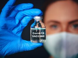 РО Великобритании обнаружил 30 случаев образования тромбов после вакцины AstraZeneca