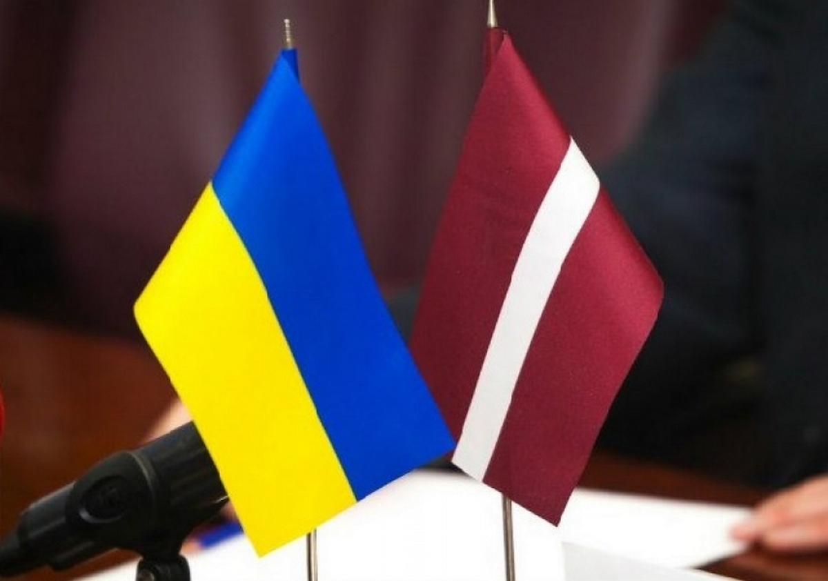 Глава МИД Латвии отмечает поддержке Украины и процессе реформ