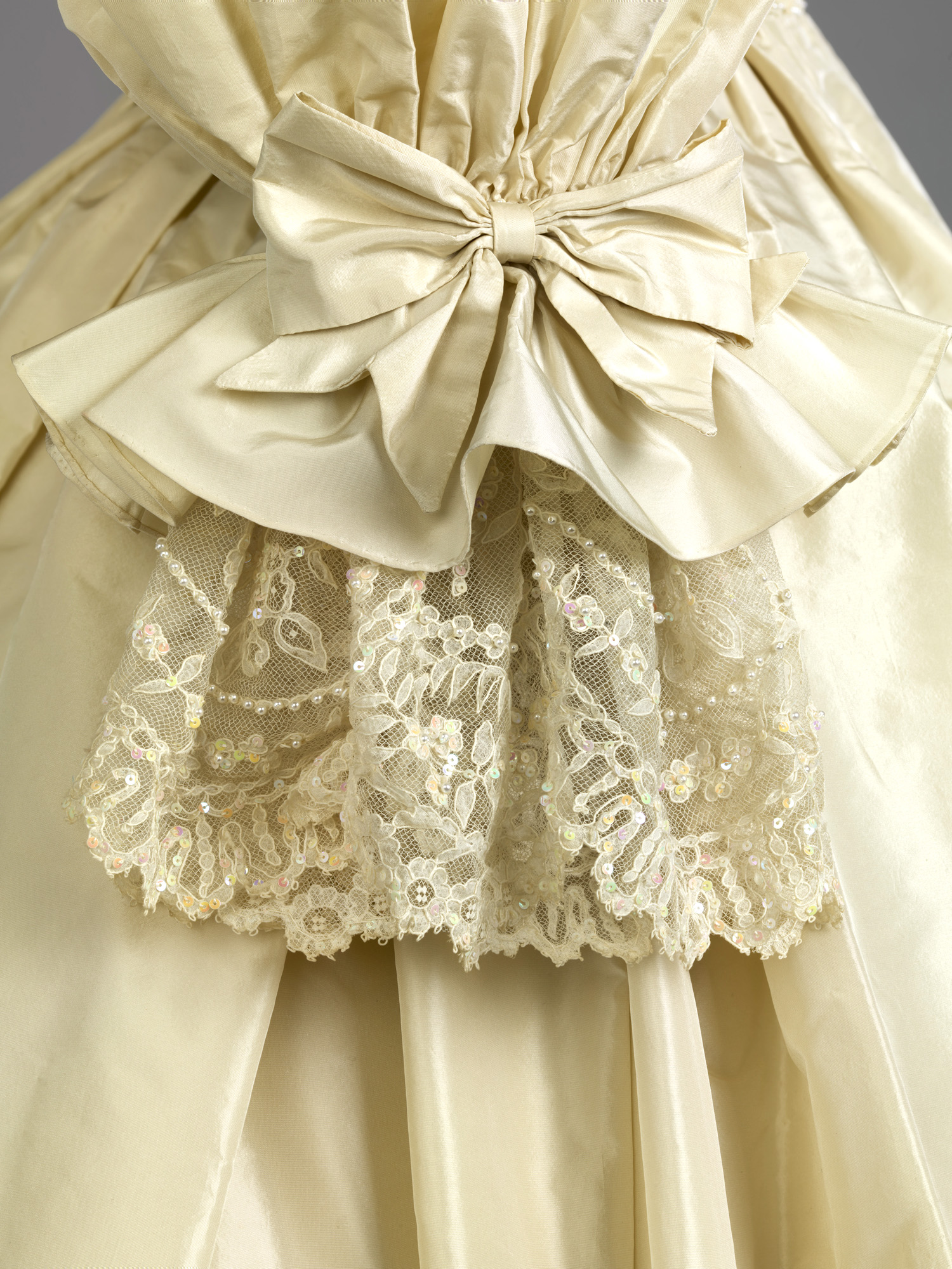 Wedding gown of Diana Princess