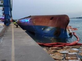 Турецьке судно тоне під час завантаження в іспанському порту Кастельон