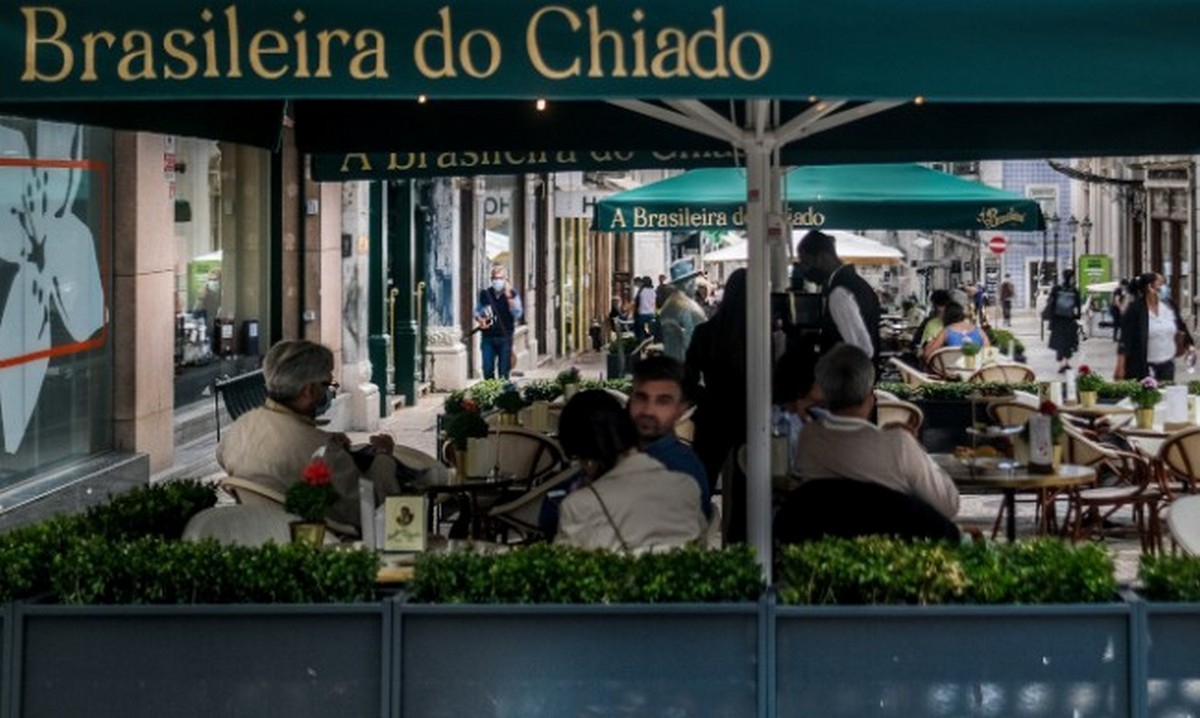 Лиссабон ввел комендантский час, дельта-вариант ухудшает ситуацию с COVID в Португалии