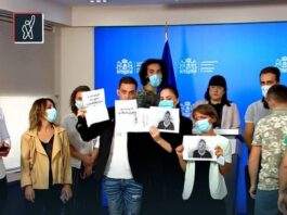 Журналісти в прямому ефірі з адміністрації уряду Грузії вимагають відставки прем'єра