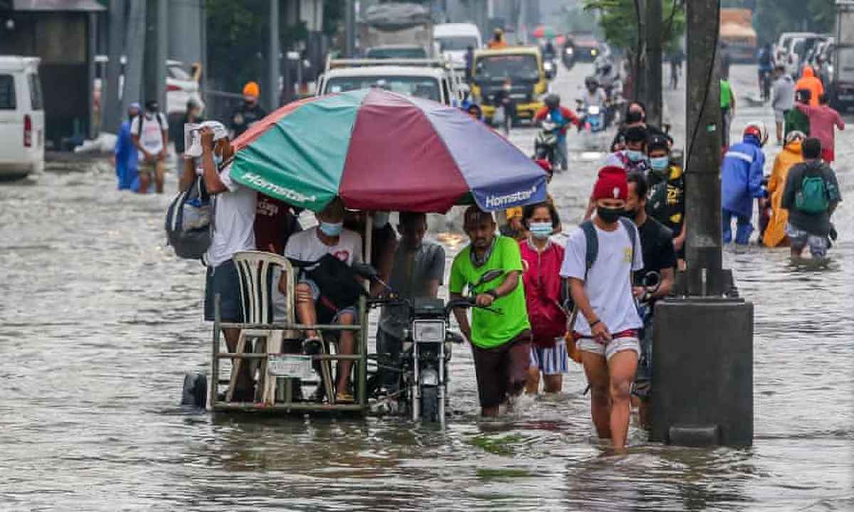 Более 13000 человек были эвакуированы из Филиппин из-за подъема уровня реки Марикина