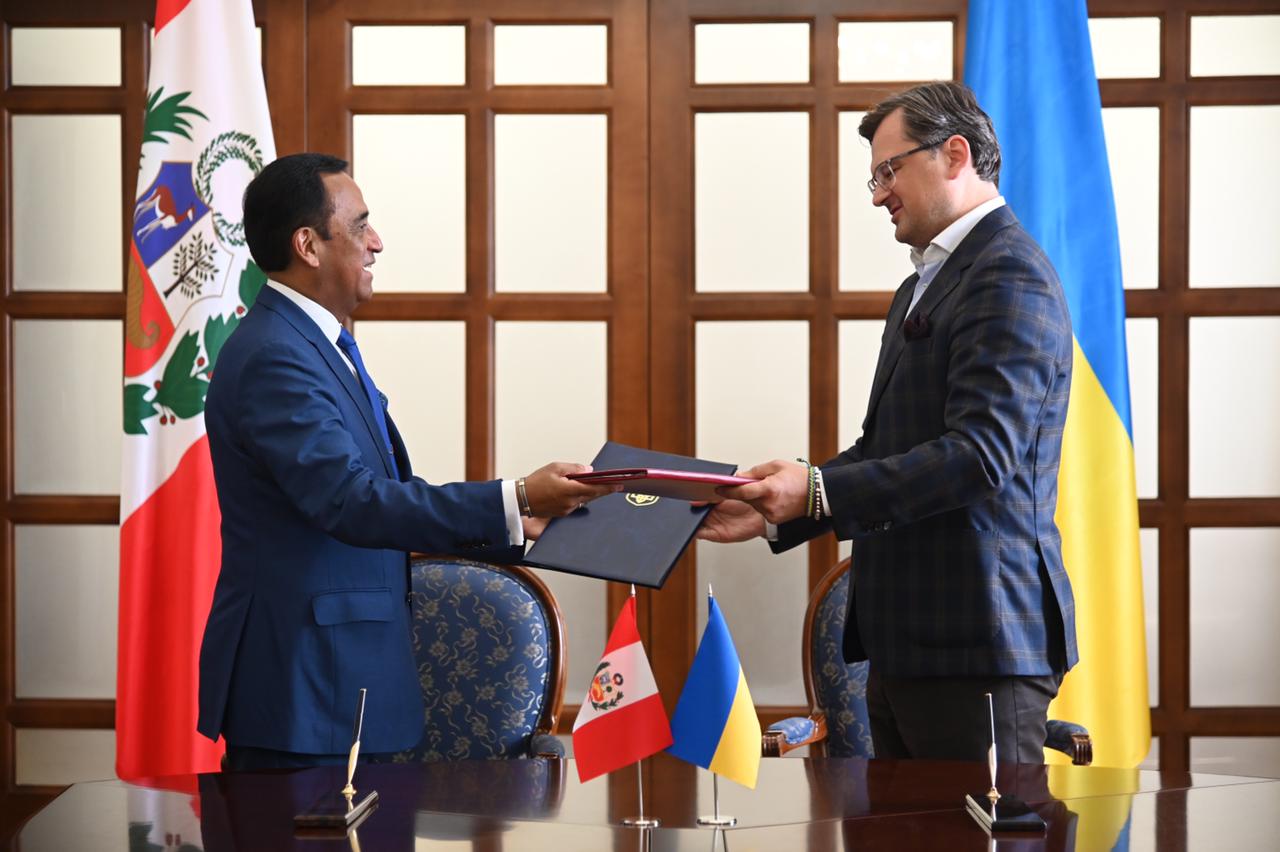 Между Украиной и Республикой Перу подписано Соглашение об отмене визовых требований