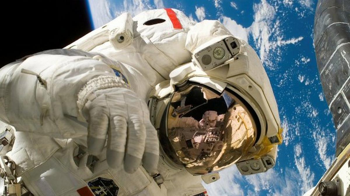 NASA declares a state of emergency: the ISS is flying uncontrollably