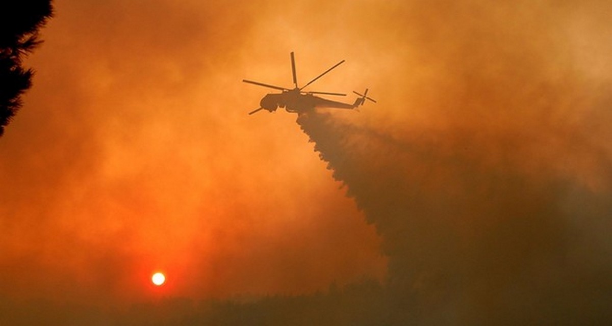 На грецькому острові Самос вирує масштабна пожежа, евакуювали людей