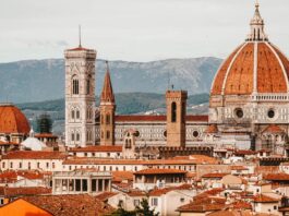 Florence forbade tourists to take evening walks