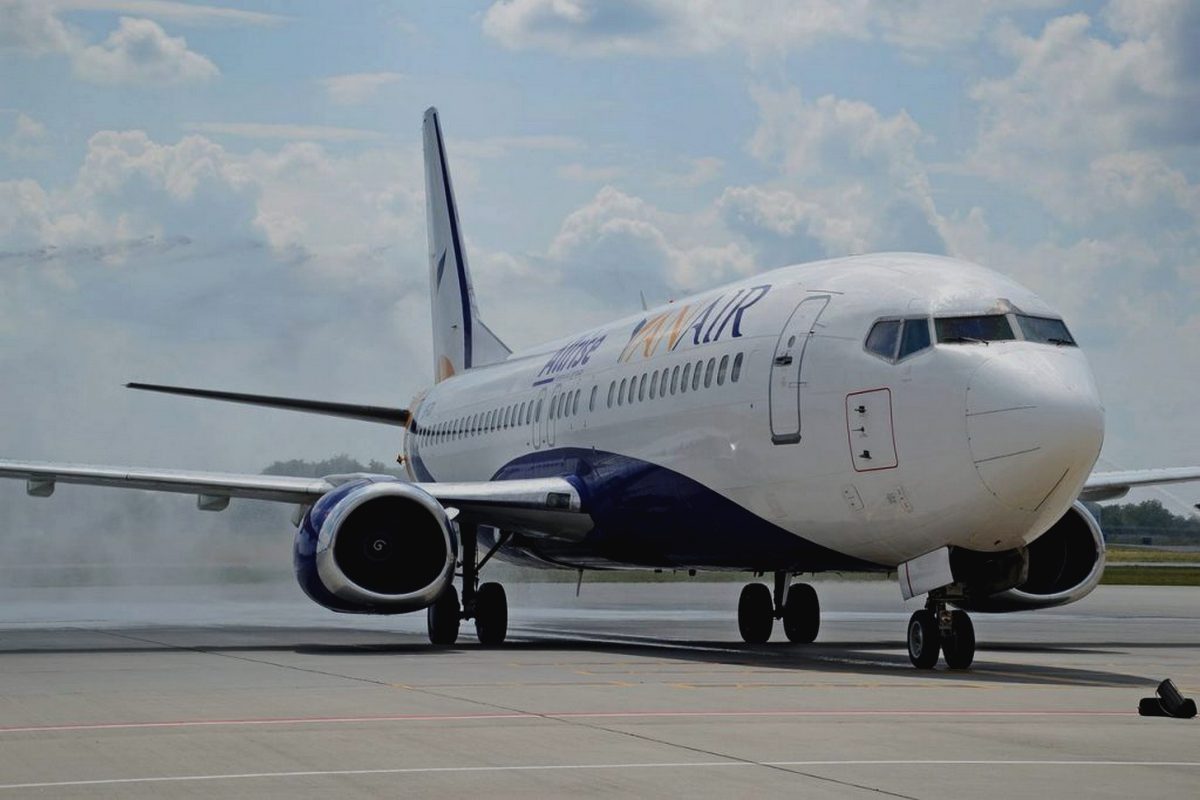 Літак Київ-Батумі здійснив вимушену посадку в Тбілісі