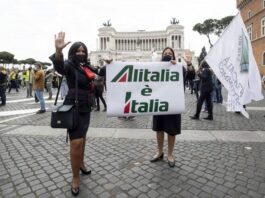 Italian airline Alitalia closes, flights are suspended