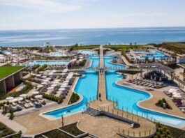 На курортах Болгарії почалися перевірки носіння масок, порушникам штраф