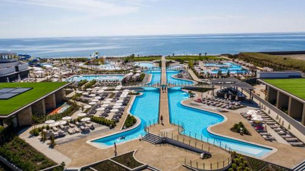 На курортах Болгарии начались проверки ношение масок, нарушителям штраф