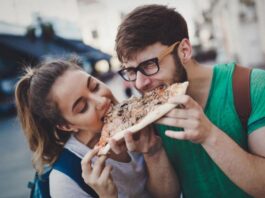 Vaccine Pizza: The UK encourages young people to be immunized