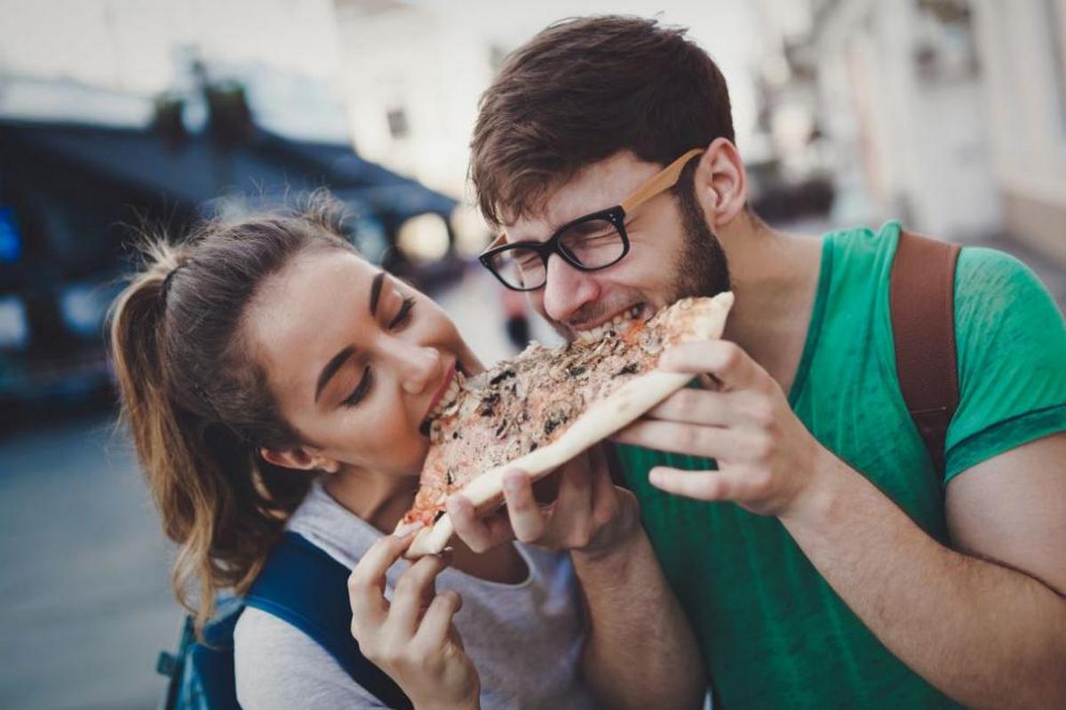 Vaccine Pizza: The UK encourages young people to be immunized