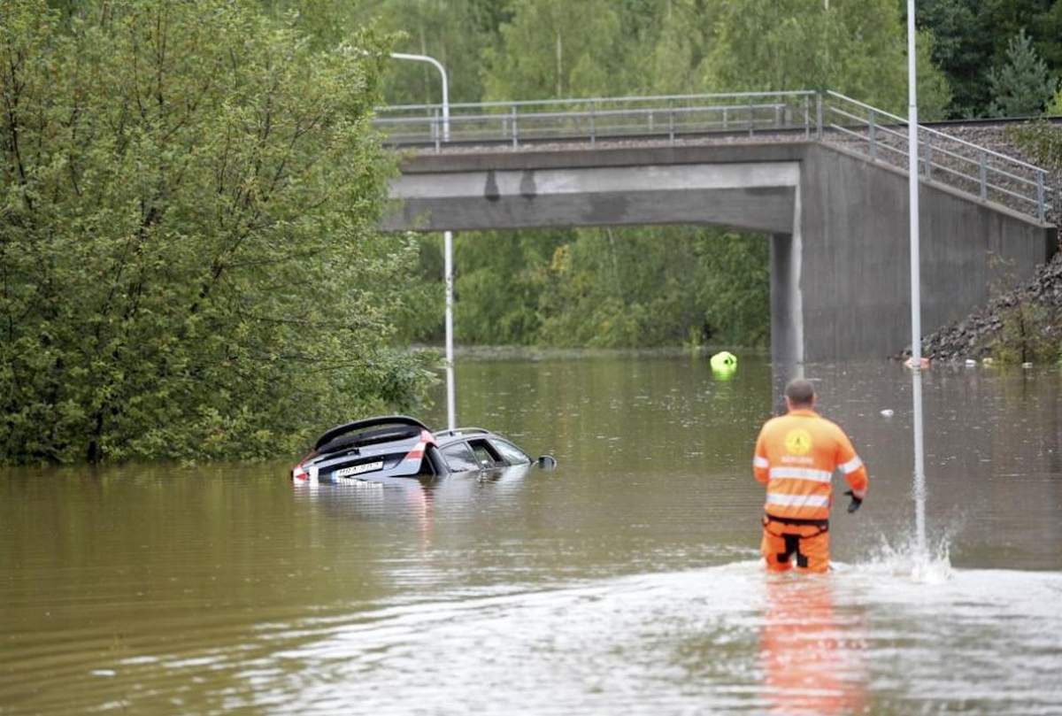 В Швеции наводнение, полиция призвала граждан оставаться дома (ФОТО)