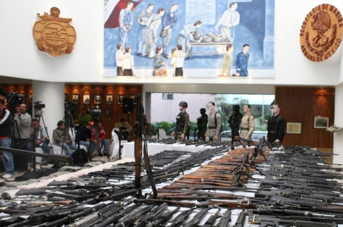 Мексика подає до суду на виробників зброї США