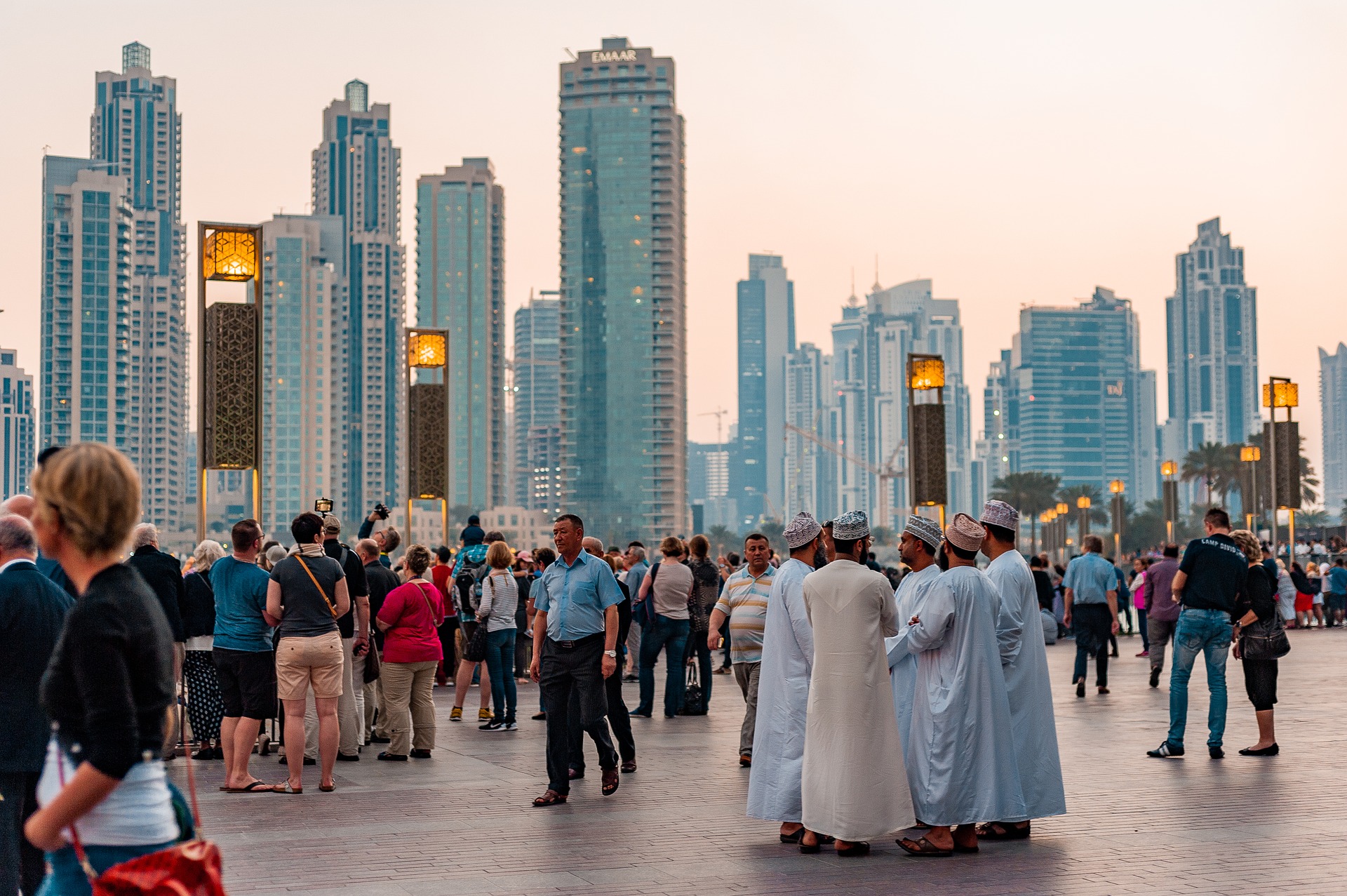 Власти ОАЭ ослабляет карантин