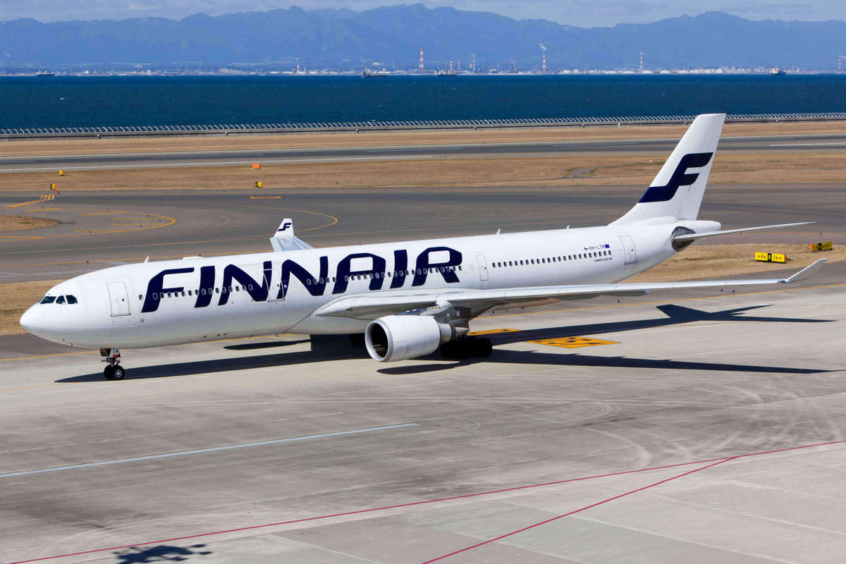 Финская авиакомпания Finnair больше не принимает на свои рейсы тканевые маски