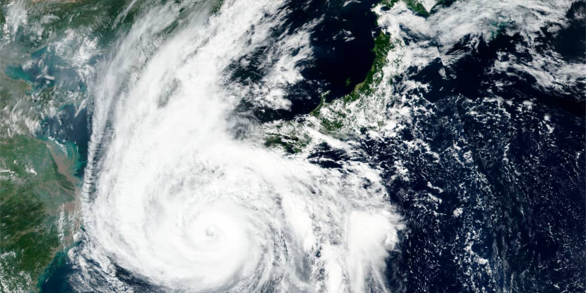 In Japan, the evacuation of 160,000 people was announced due to a typhoon