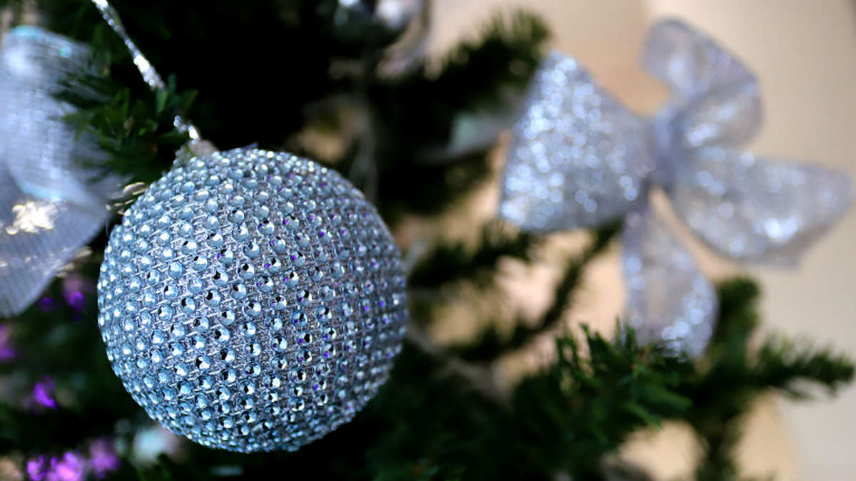 Рождественская елка и украшения стали новой «жертвой» рост цен