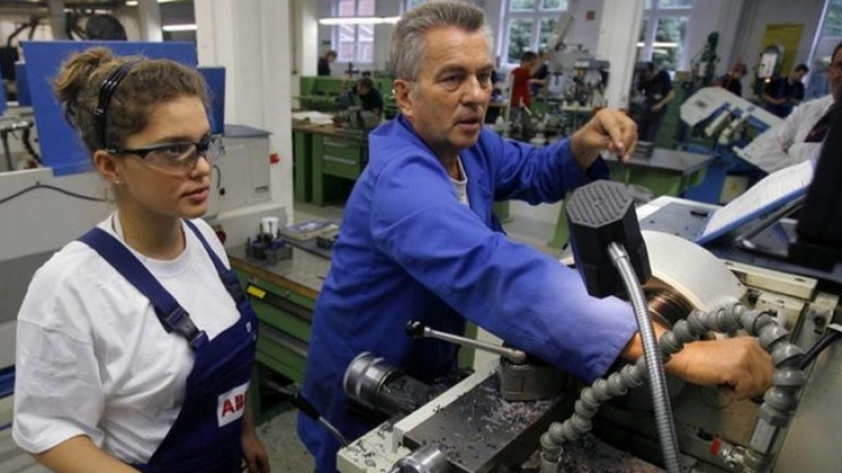 Увеличение числа женщин на рынке труда может принести ЦВЕ 146 млрд евро