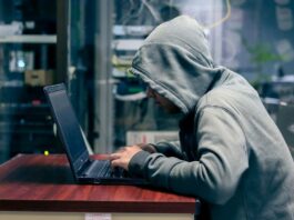Former US intelligence officials have admitted to cyberattacks in favor of the UAE