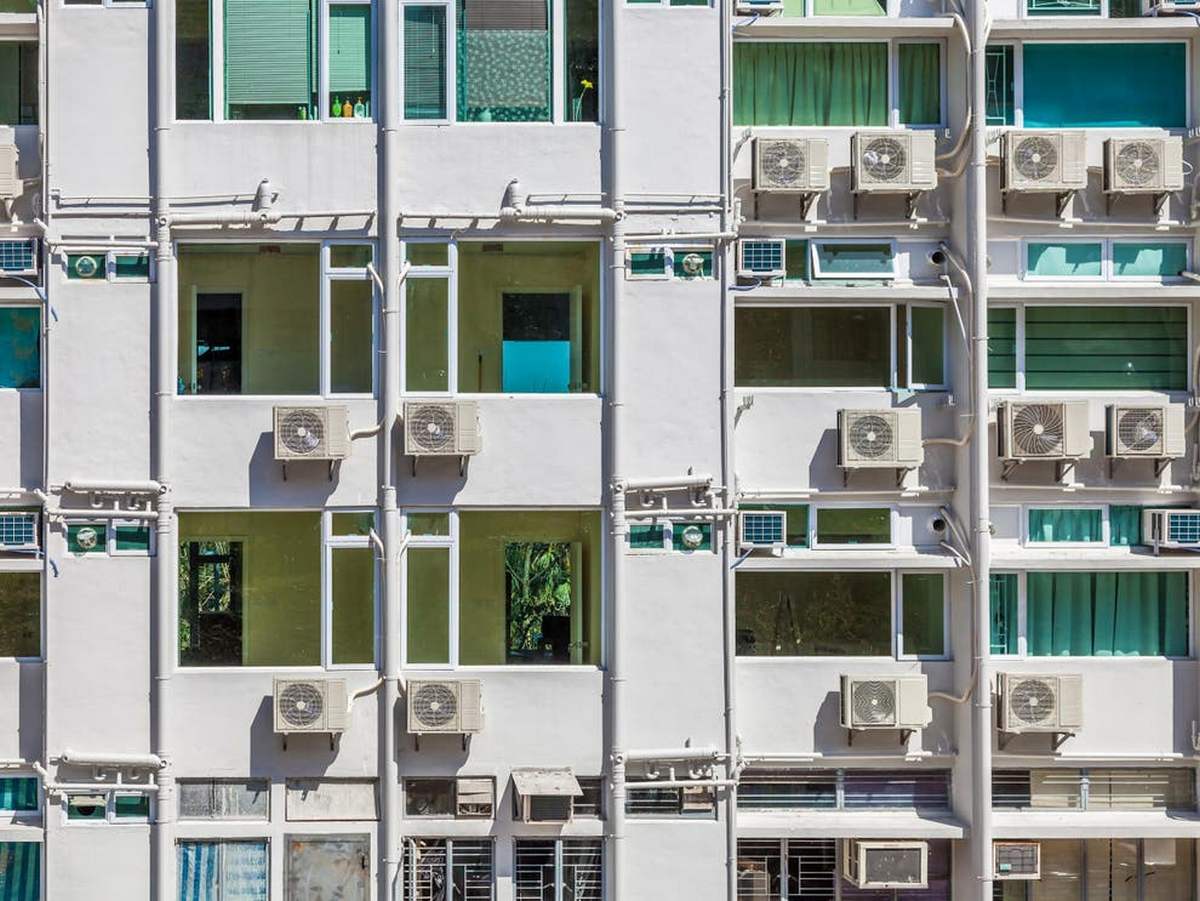 Из-за жилищного кризиса в Гонконге строят квартиры размером с гараж, или 8 кв. метров
