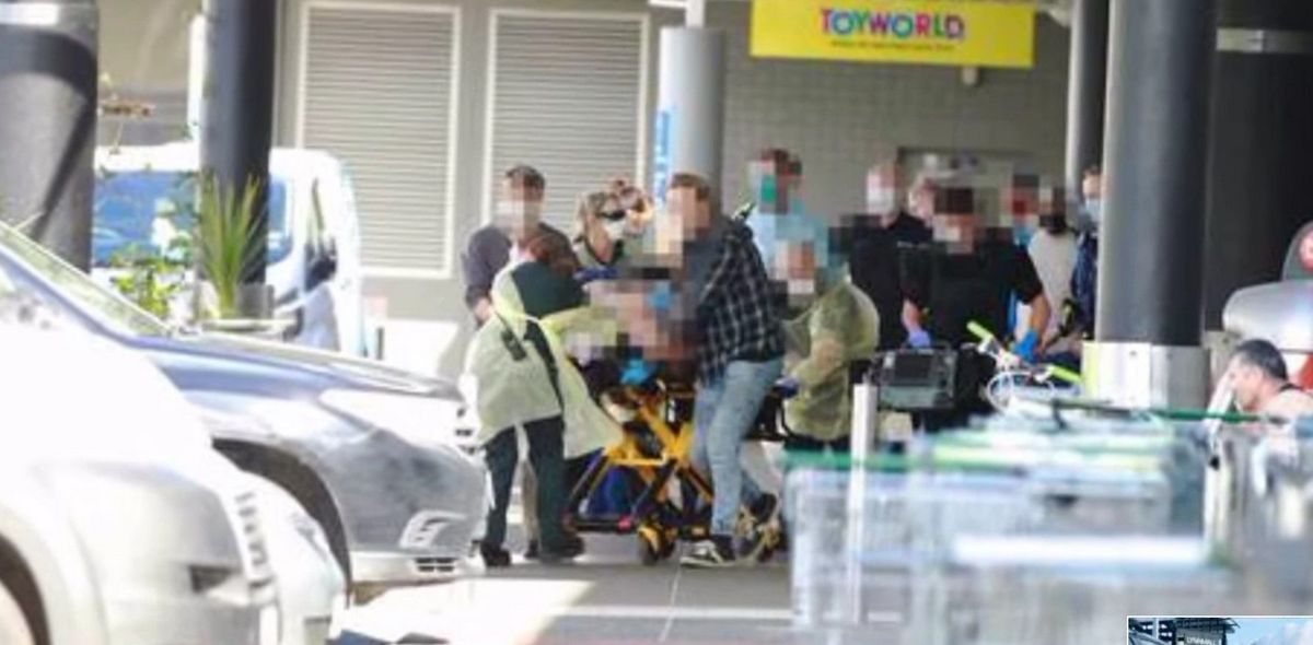 Теракт: мужчина ранил шестерых в торговом центре в Новой Зеландии (видео)