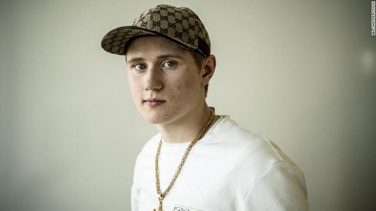 Відомий Шведський репер Ейнар застрелений у Стокгольмі, йому було 19 років