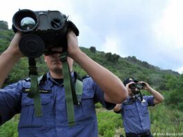 «Жестокое насилие»: полицейские в масках в масках бьют и преследуют мигрантов из Хорватии