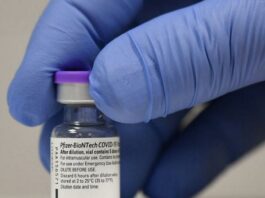 Третья доза вакцины Pfizer повышает уровень антител в 50 раз