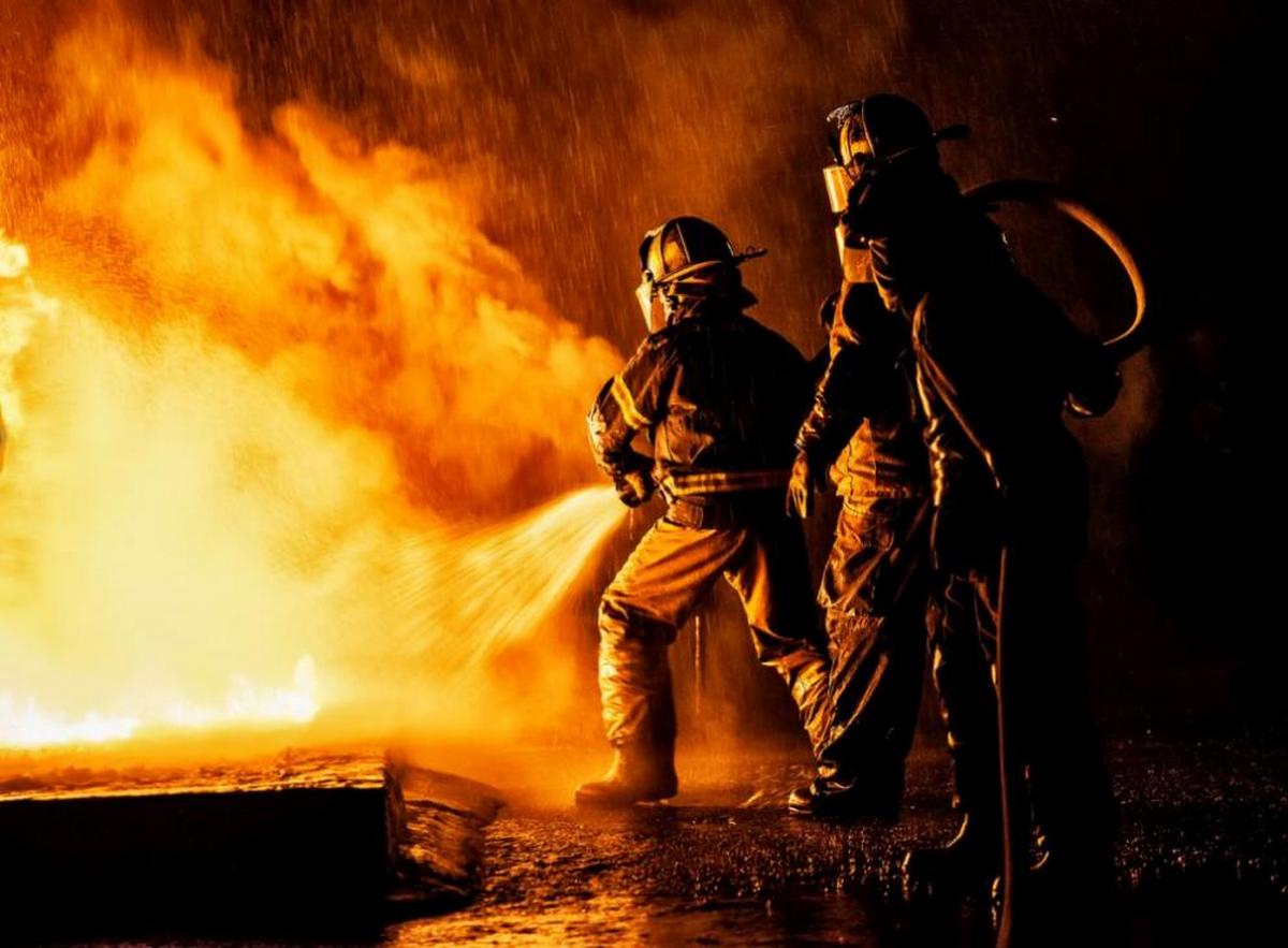 Велика пожежа на кінофестивалі Эль-Гуна в Єгипті, є постраждалі (Відео)