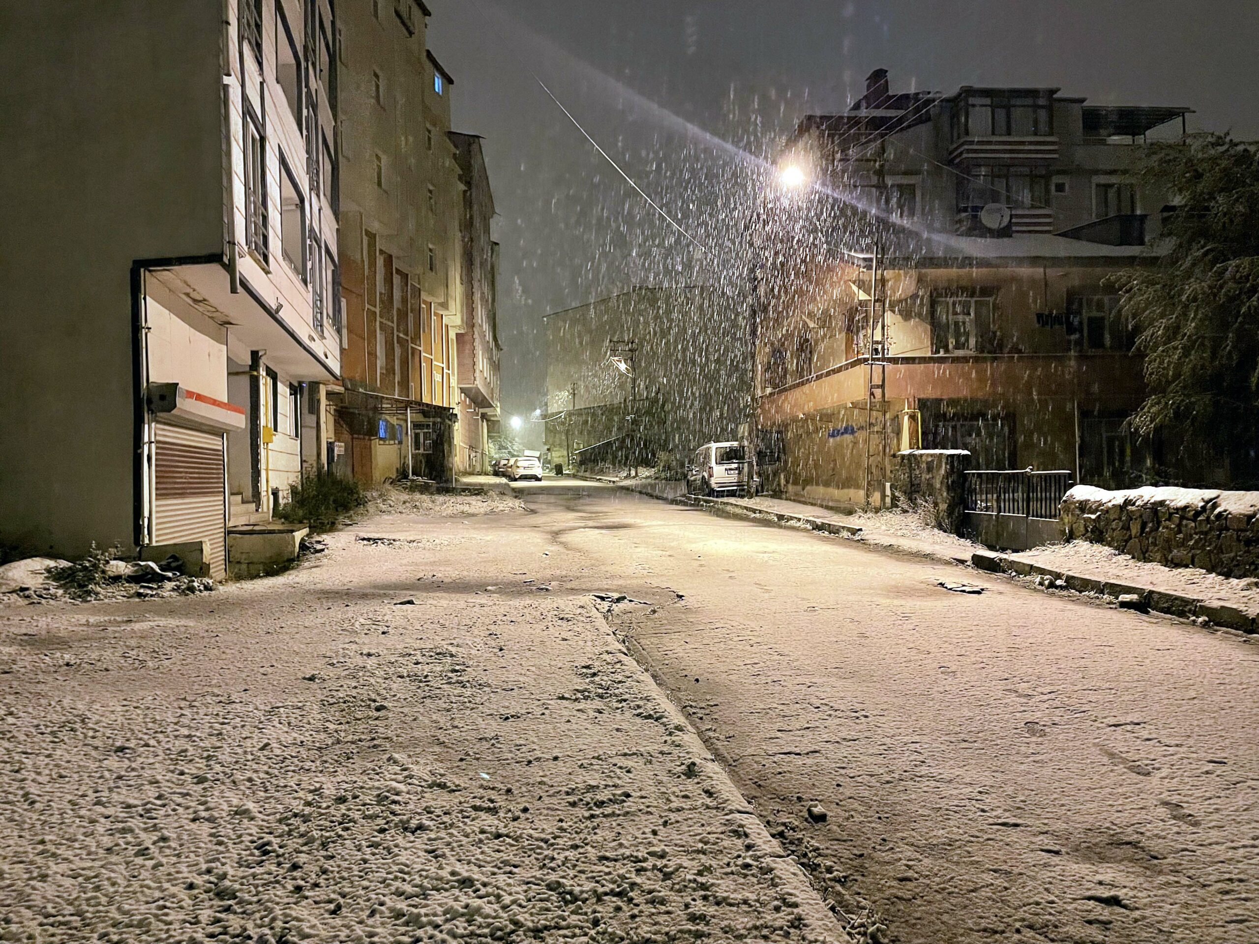 First snow falls in Turkey