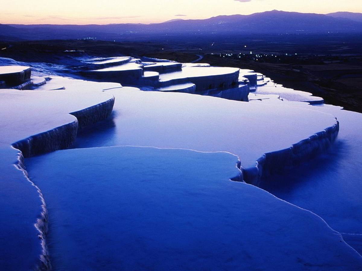 Turkish "white paradise" Pamukkale has been visited by more than 1 million tourists in 9 months