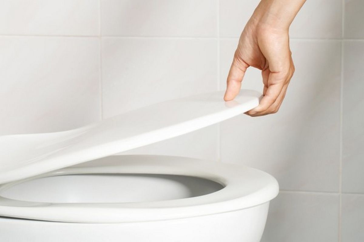 У японській лікарні протягом 30 років вживали воду призначену для туалету