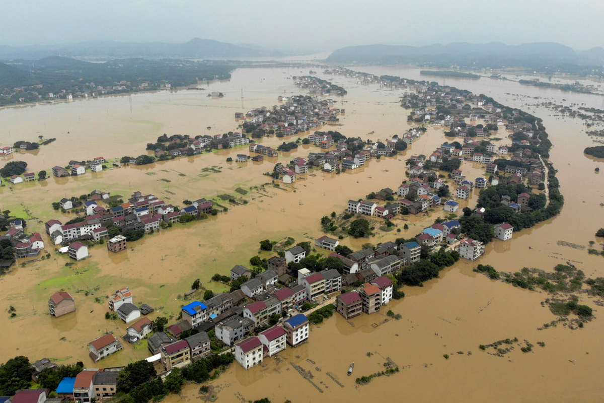 По меньшей мере 116 человек в Индии и Непале погибли в результате наводнений и оползней