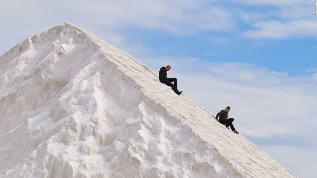 Egypt's unreal "snowy" mountains are becoming a tourist hit