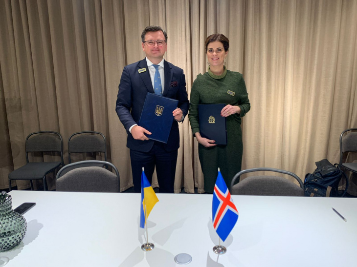 Ukraine has signed an air service agreement with Iceland