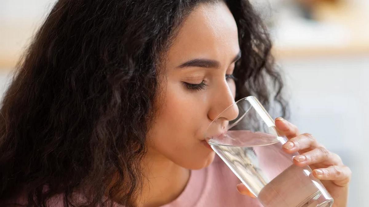 Лыкарі розповіли про помилки, які ви, мабуть, робите, коли п'єте воду