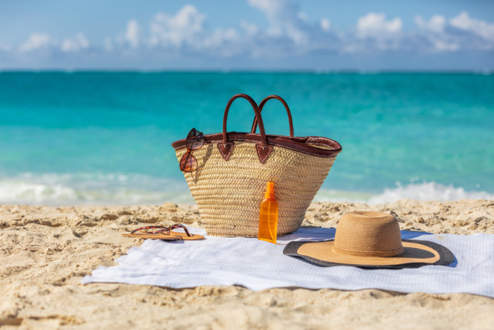 Where to hide and how to protect valuables from thieves on the beach