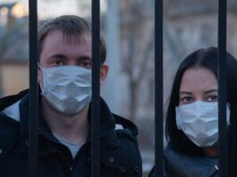 Туристам, які ухиляються від карантину в Таїланді, пригрозили в'язницею