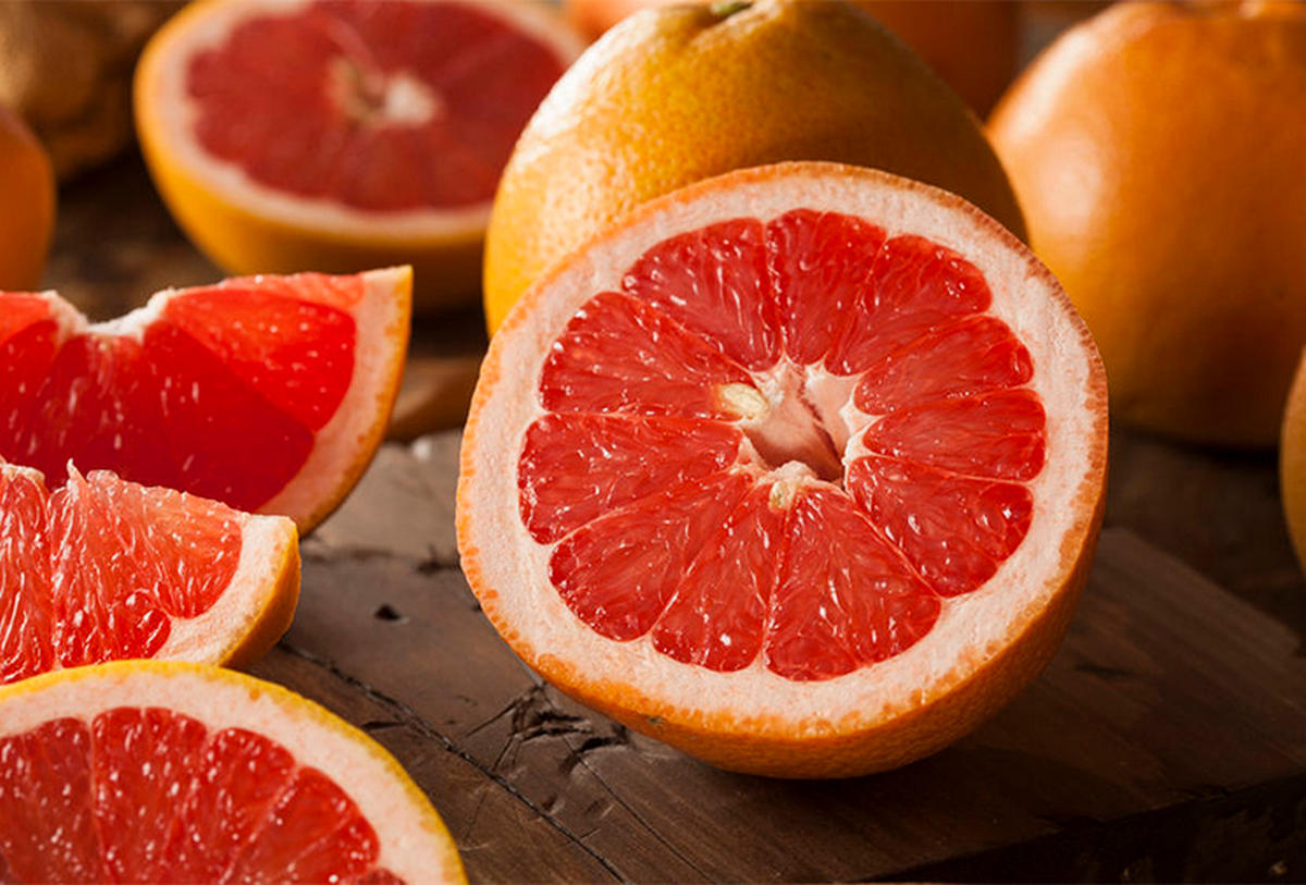 Лікар визначив популярний фрукт, який може бути небезпечним для здоров'я