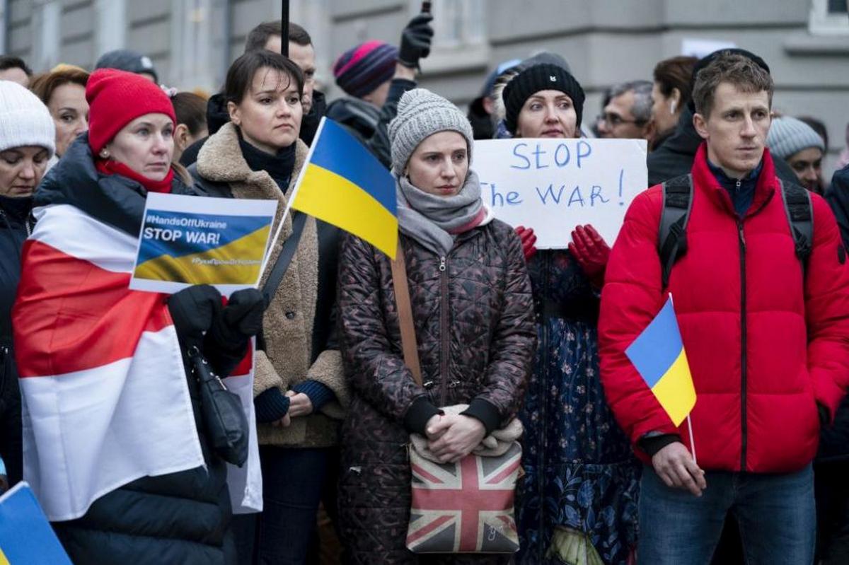Сотні затриманих на акціях протесту у 42 містах Росії проти війни в Україні