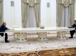 Макрон і Путін домовилися докласти всіх зусиль для досягнення швидкого перемир'я на Донбасі
